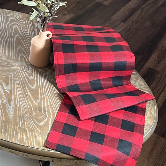 NEW! Modern Farmhouse Black & Red Buffalo Check Plaid Dining Table Runner